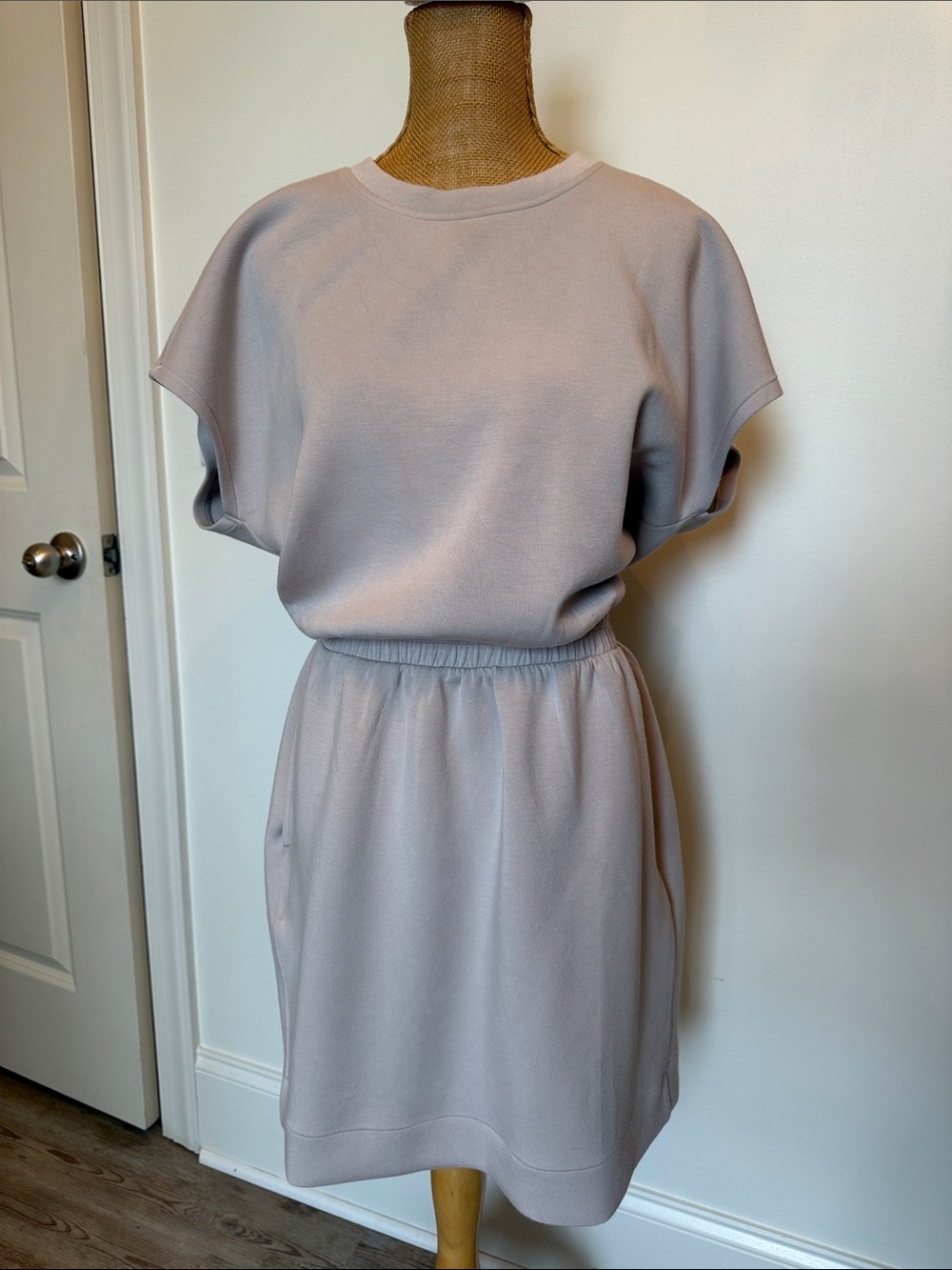 SPANX Short-Sleeve Elastic-Waist Mini Dress in Light Beige LARGE